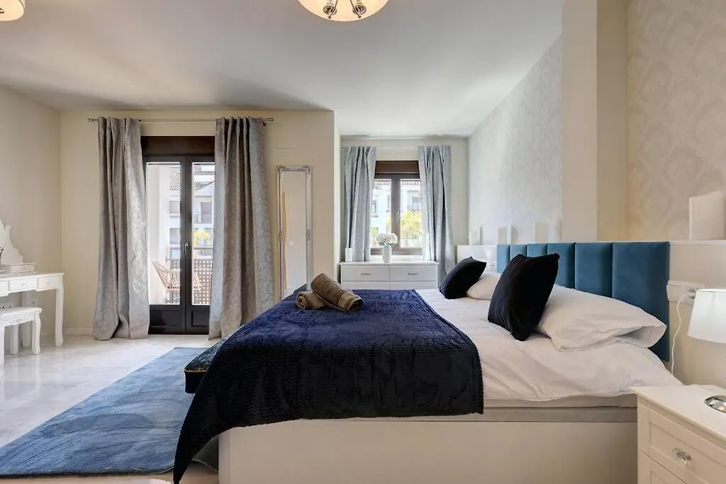 Apartmán Stunning Modern Townhouse In Riviera Del Sol Màlaga