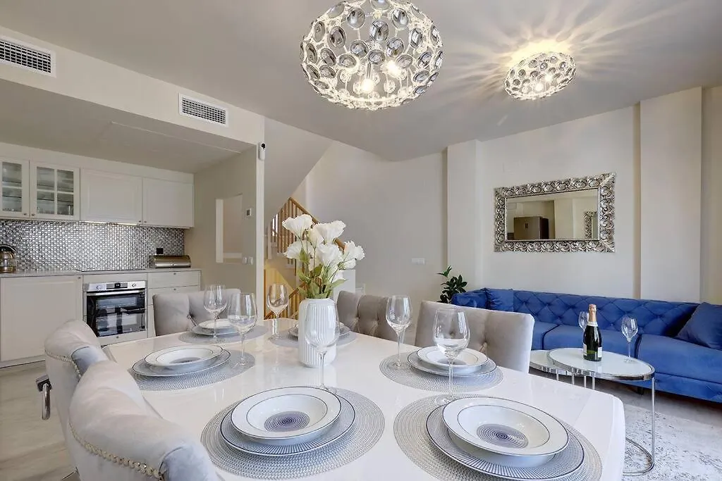 Apartmán Stunning Modern Townhouse In Riviera Del Sol Màlaga